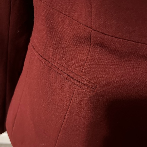 Le Chateau Blazer - Picture 3 of 10